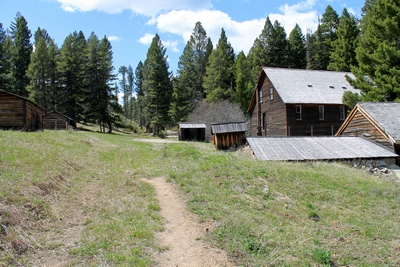 The road just behind the main road through Garnet.  At the turn of the century, this area was filled with buildings on both sides, as one can see in the map of Garnet depicted below.